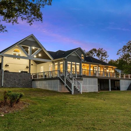 Rare Find Best Lot With Dock And Views On Lake Winchester Exterior photo